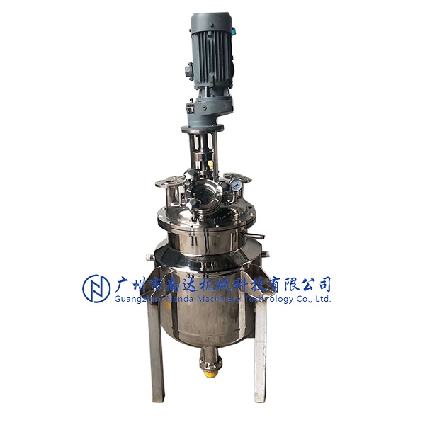 電加熱反應釜展示圖 電加熱反應釜展示圖